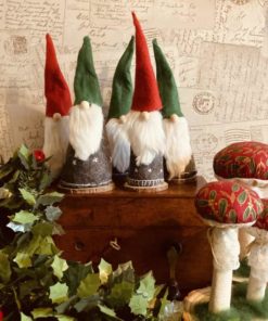 Gnomes Christmas tablescape 19