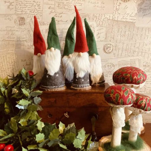 Gnomes Christmas tablescape 19