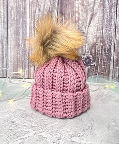 Newborn crochet hat with pompom