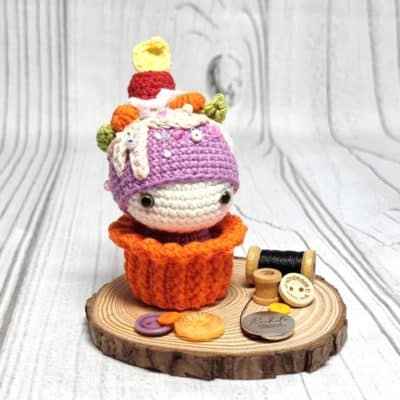 Crochet Cupcake Pin Cushion