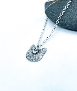 Silver kitty necklace