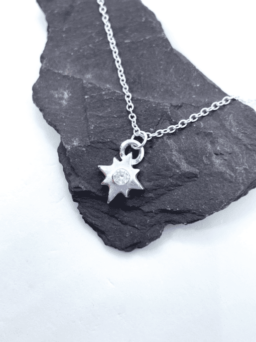 Sparkly star pendant